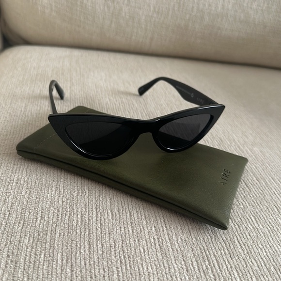 aire x revolve dualism sunglasses - Picture 2 of 4
